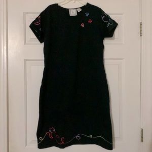 Black TShirt dress women’s Large embroidered cat design, cute and comfy